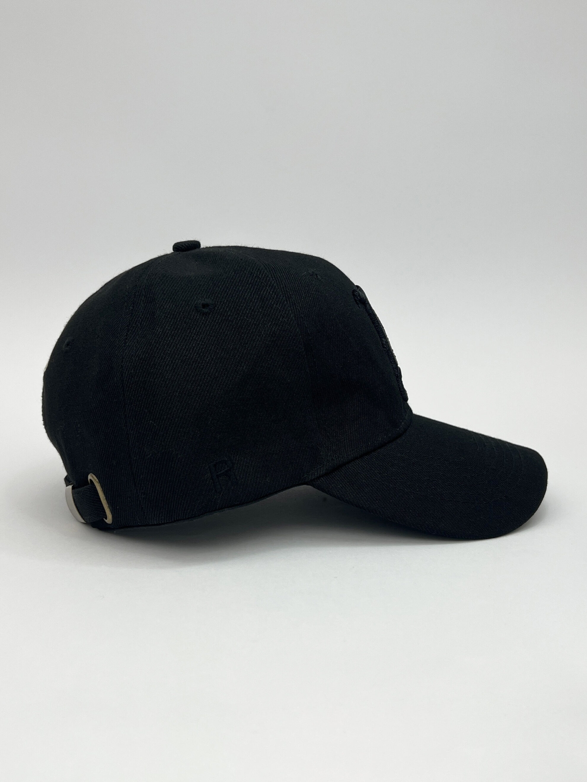 GORRA-NEG-NEG-LATERAL
